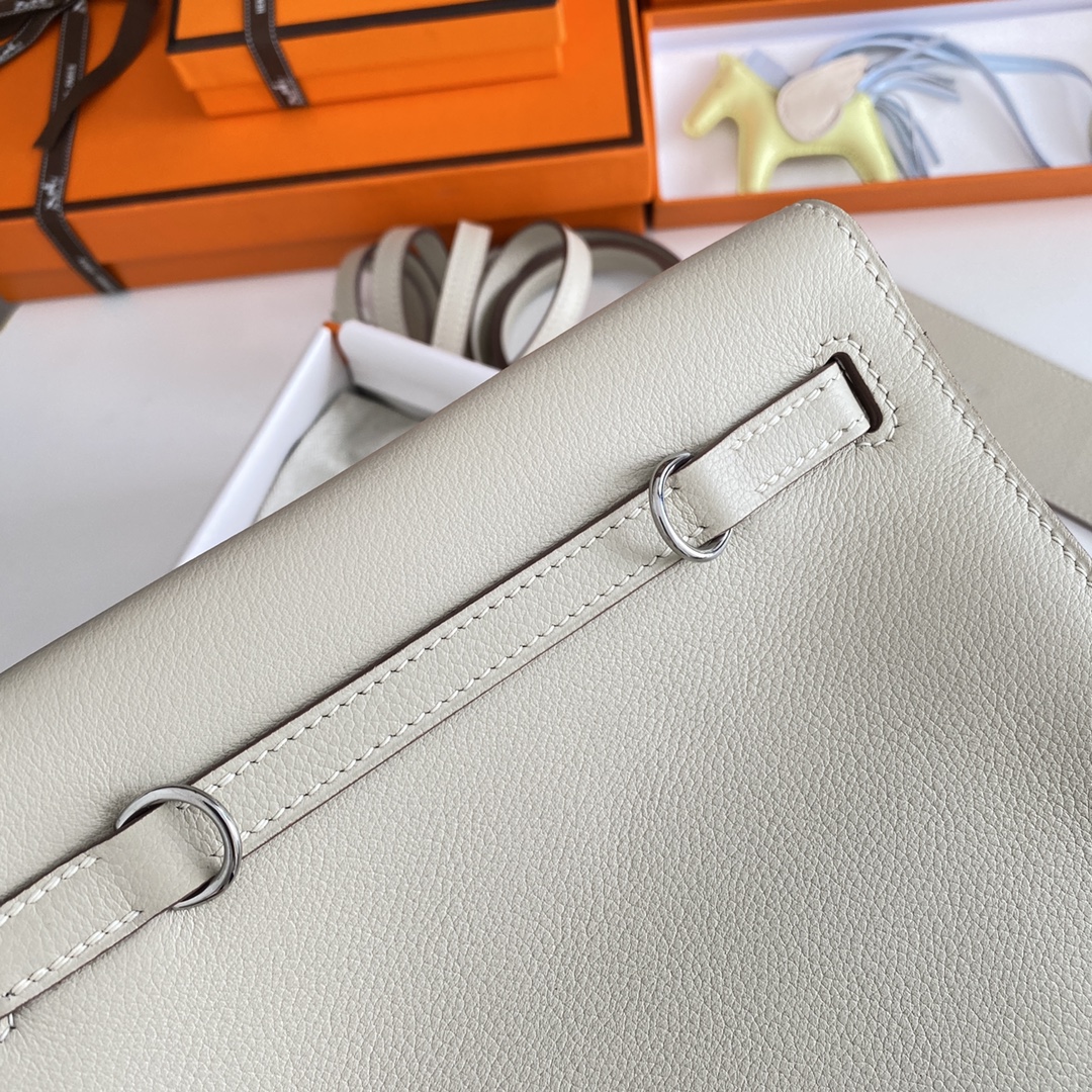 Hermes Kelly Danse Evercolor Bag In Cream White Color